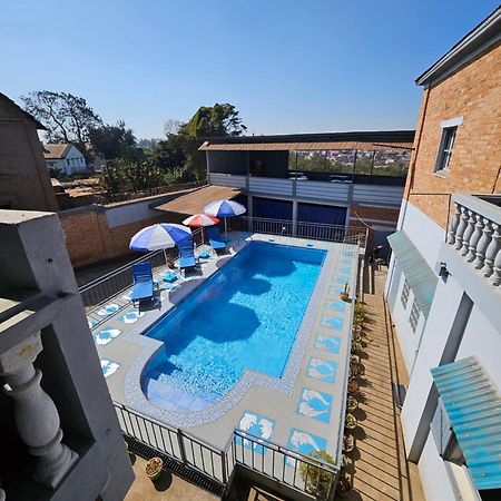 Bed and Breakfast Chez Joel Antsirabe Exterior foto