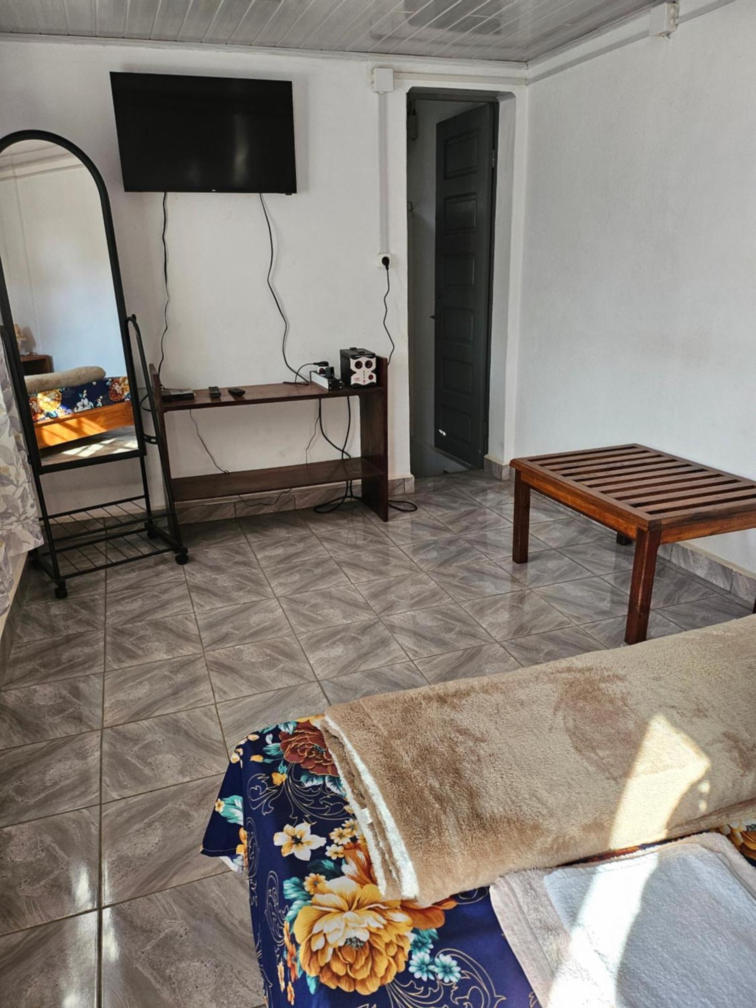 Bed and Breakfast Chez Joel Antsirabe Exterior foto