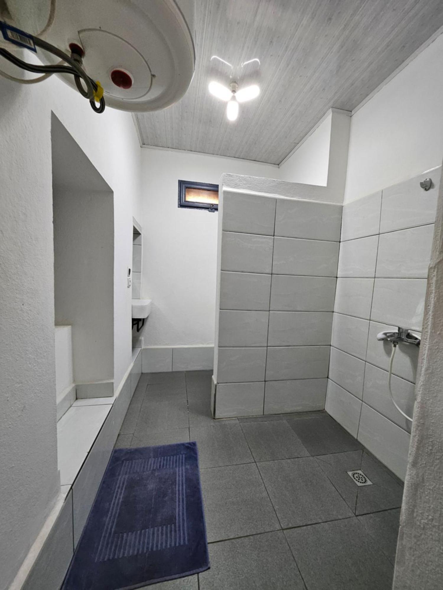 Bed and Breakfast Chez Joel Antsirabe Exterior foto